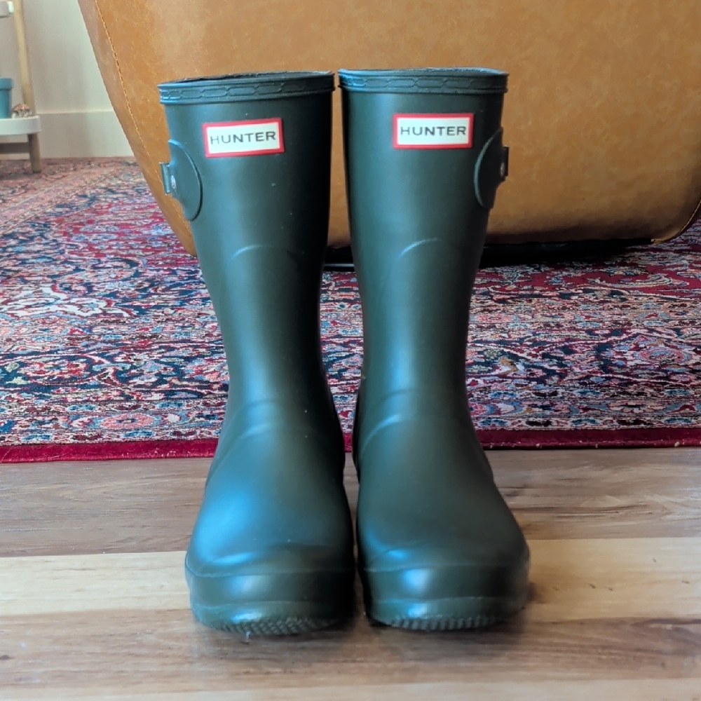 Hunter Women's Original Short Waterproof Rain Boots, Green W10